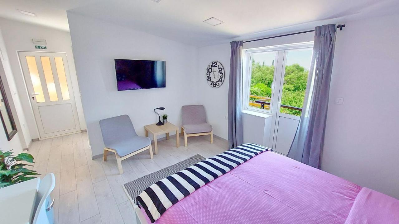 Le Petit 2 Apartamento Čilipi Exterior foto