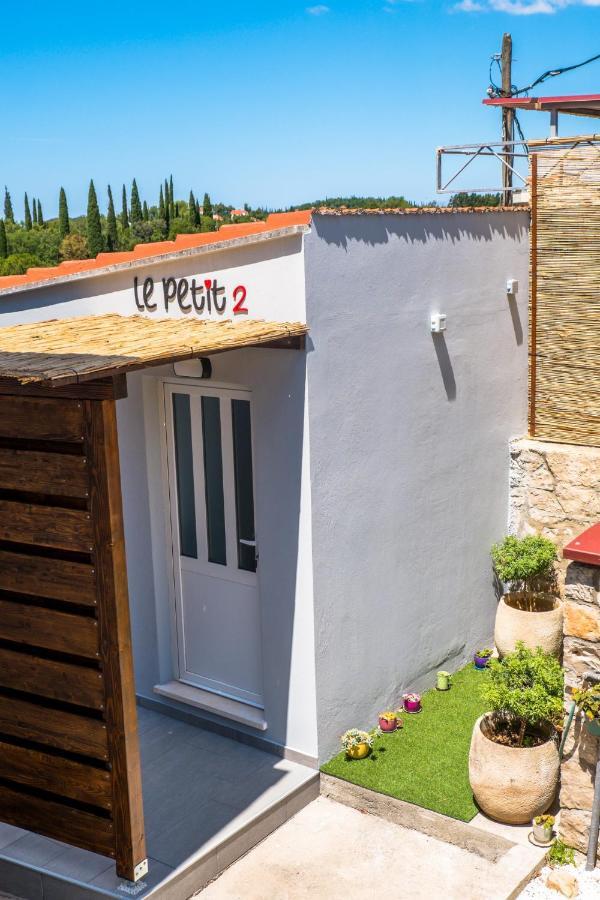 Le Petit 2 Apartamento Čilipi Exterior foto